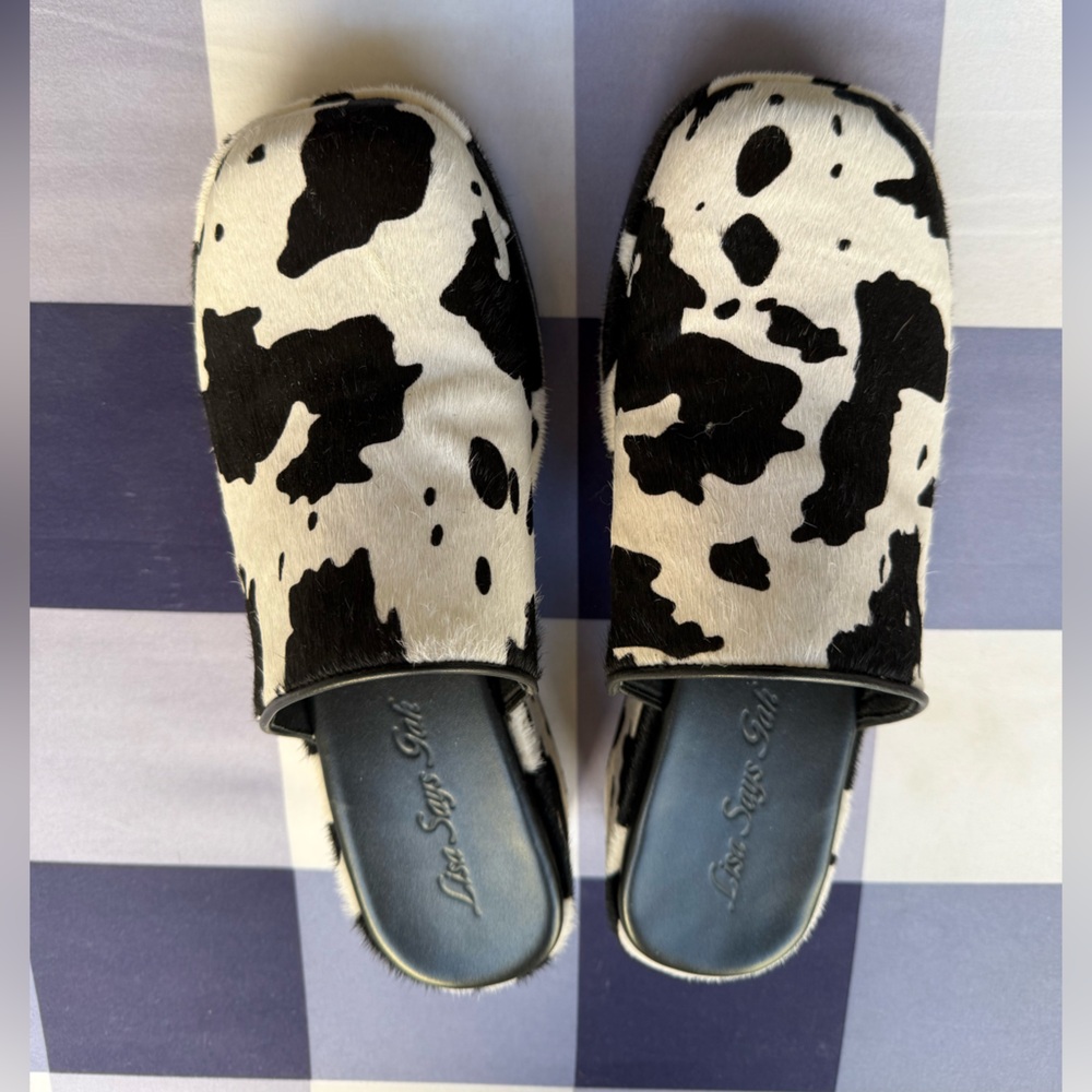 Lisa Says Gah faux horse hair black and white clogs